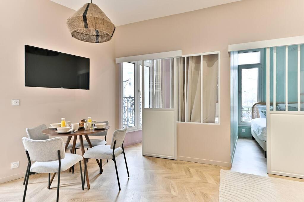 Appartement Proche Parc Monceau - III París Exterior foto